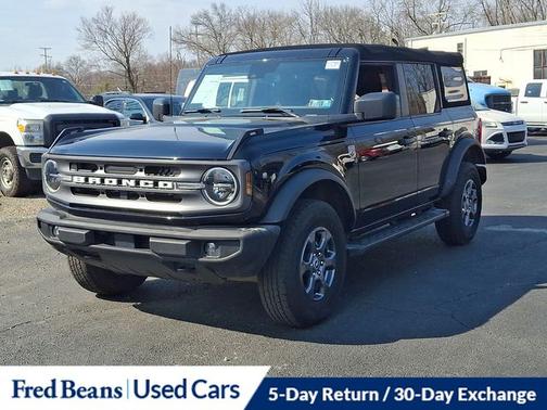 SHADOW BLACK 2023 Ford Bronco