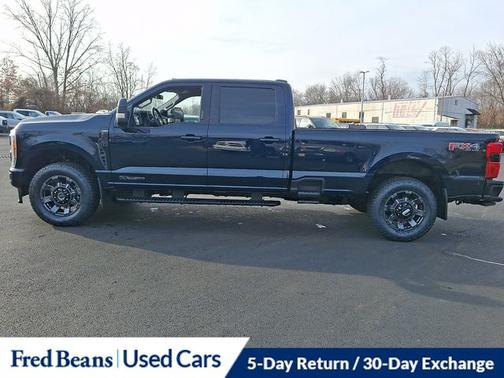 2023 Ford F-350 LARIAT SUPER DUTY