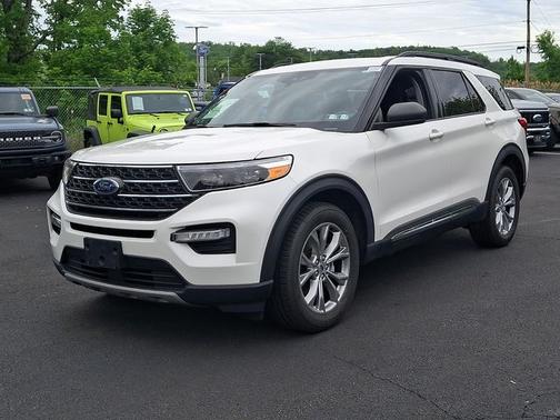 STAR WHITE MET TRI-COAT 2023 Ford Explorer XLT