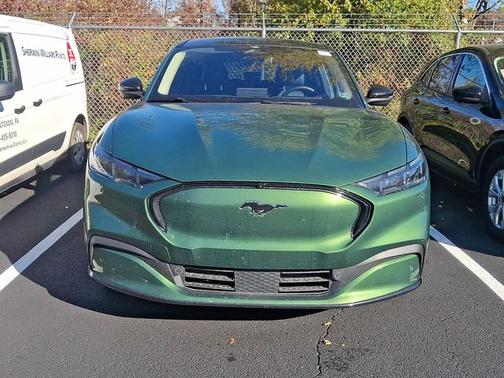 2024 Ford Mustang Mach-E PREMIUM