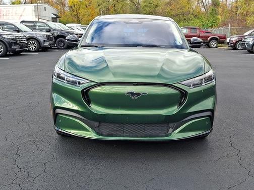 2024 Ford Mustang Mach-E PREMIUM