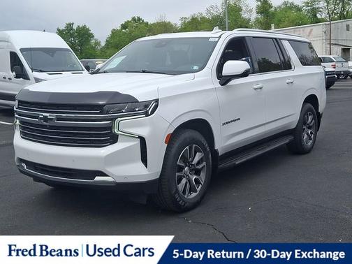 Summit White 2024 Chevrolet Suburban LT