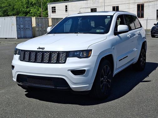 2019 Jeep Grand Cherokee LAREDO