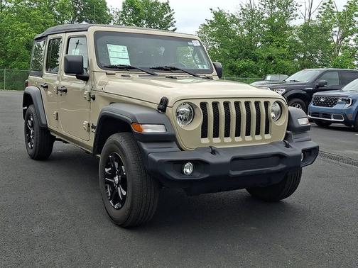 Limited Edition Gobi Clearcoat 2022 Jeep Wrangler Unlimited SPORT