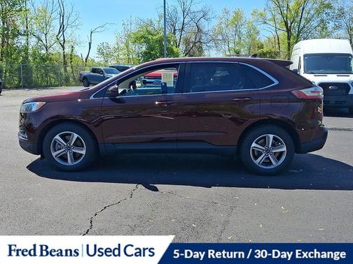BURGUNDY VELVET MET TINT CC 2024 Ford Edge SEL