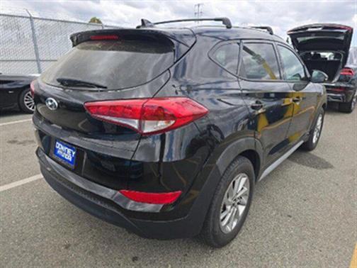 Black Noir Pearl 2017 Hyundai TUCSON SE Plus