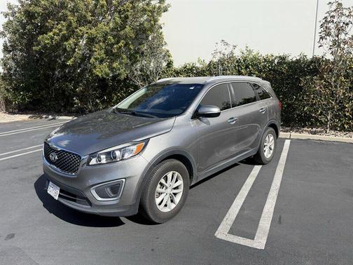 2018 Kia Sorento LX