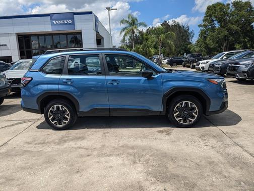 2025 Subaru Forester Base