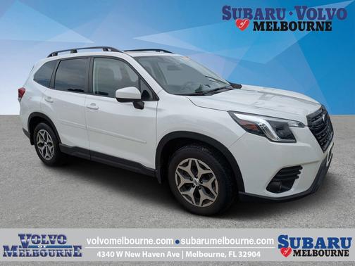 Crystal White Pearl 2023 Subaru Forester Premium