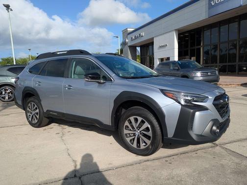 Ice Silver Metallic 2025 Subaru Outback Premium