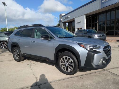Ice Silver Metallic 2025 Subaru Outback Premium