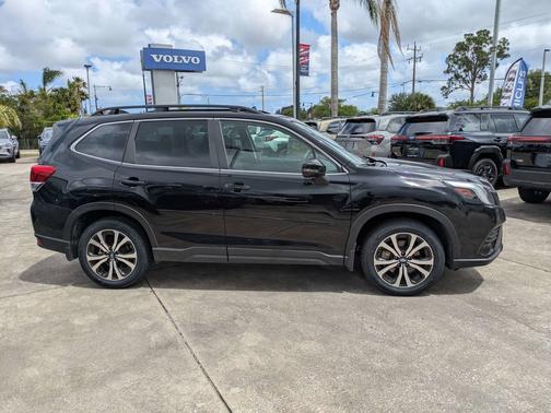 Crystal Black Silica 2023 Subaru Forester Limited