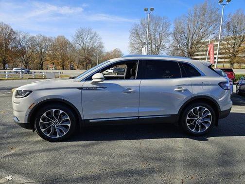 2023 Lincoln Nautilus Reserve