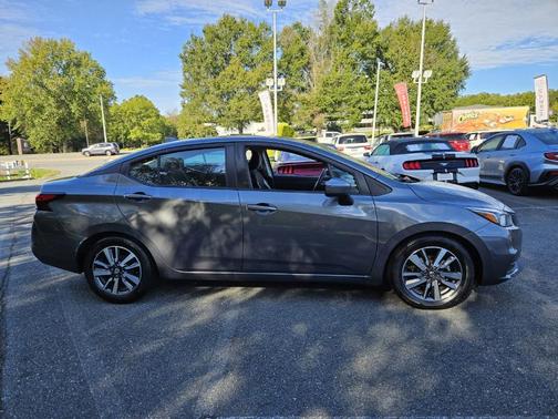 2020 Nissan Versa 1.6 SV