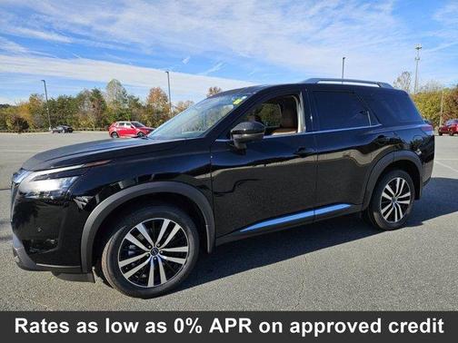 2025 Nissan Pathfinder Platinum