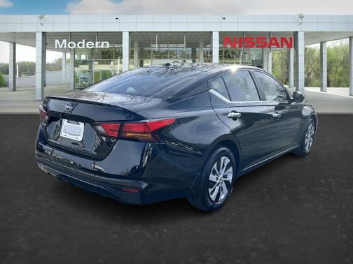 2025 Nissan Altima S