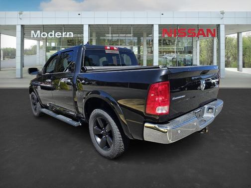 2016 RAM 1500 SLT