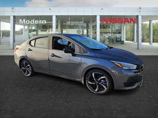 2025 Nissan Versa 1.6 SR