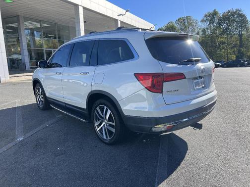 2017 Honda Pilot Elite