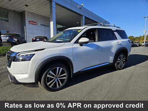 2025 Nissan Pathfinder Platinum