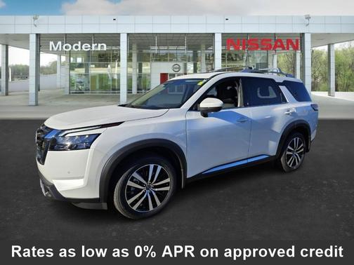 2025 Nissan Pathfinder Platinum