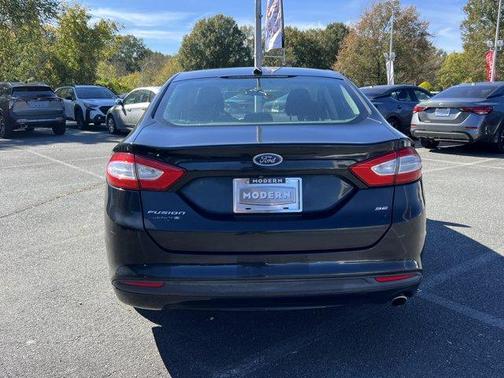 2013 Ford Fusion SE