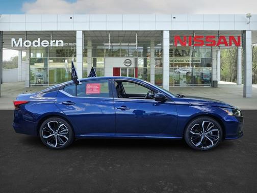 2023 Nissan Altima 2.5 SR