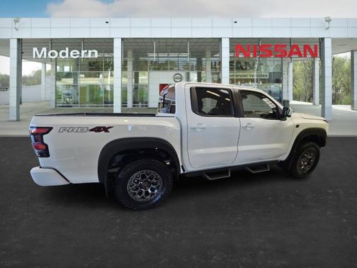 2026 Nissan Frontier PRO-4X w/R Package