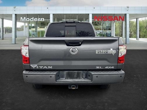 2019 Nissan Titan SL
