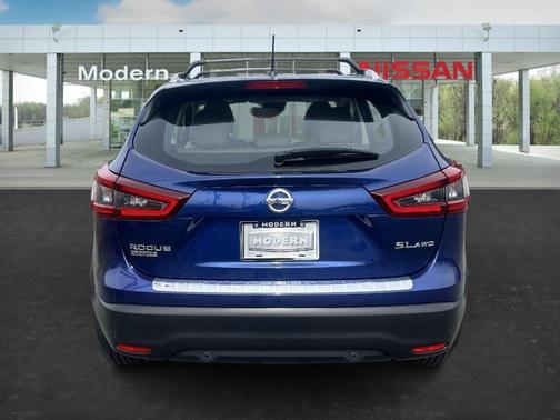 2022 Nissan Rogue Sport SL