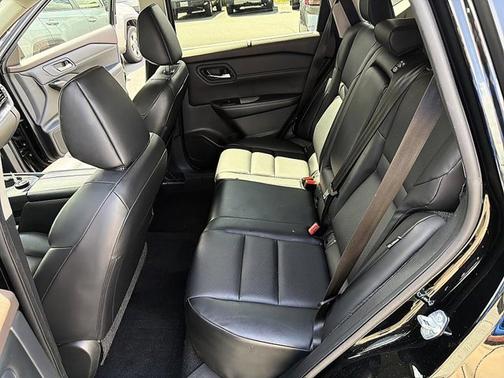 Black 2023 Nissan Rogue SV