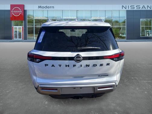 2025 Nissan Pathfinder Platinum