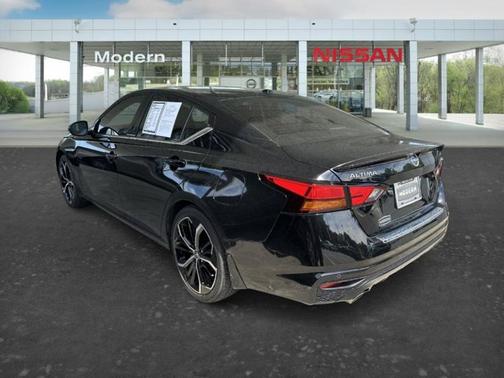 Black 2023 Nissan Altima 2.5 SR