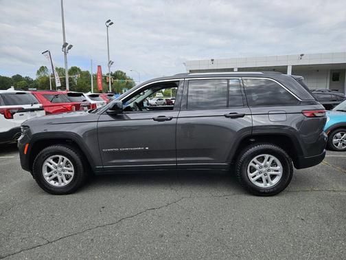 2023 Jeep Grand Cherokee Laredo