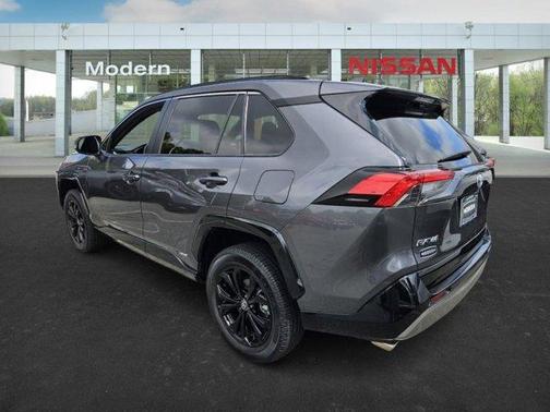 2022 Toyota RAV4 Hybrid SE
