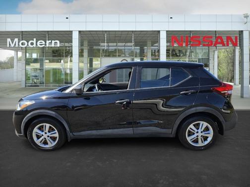2020 Nissan Kicks S