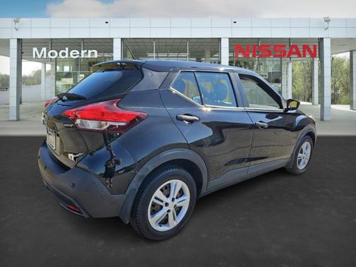 2020 Nissan Kicks S