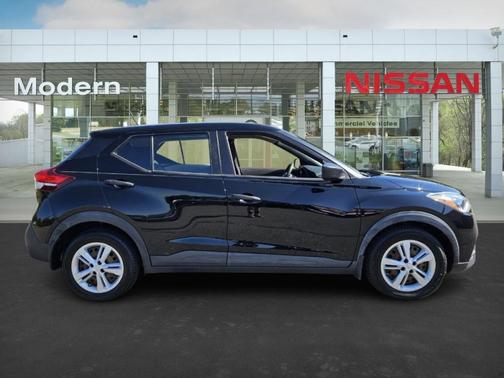 2020 Nissan Kicks S