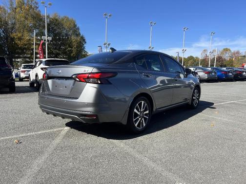 2021 Nissan Versa 1.6 SV