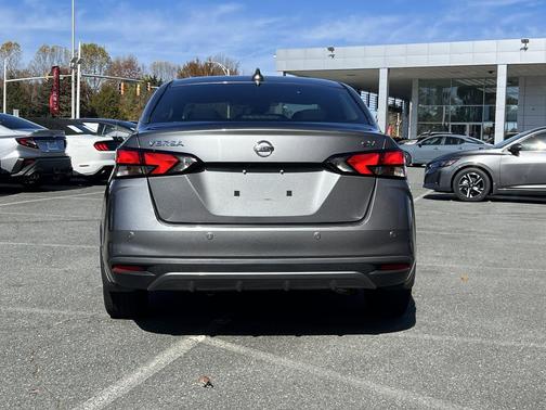 2021 Nissan Versa 1.6 SV