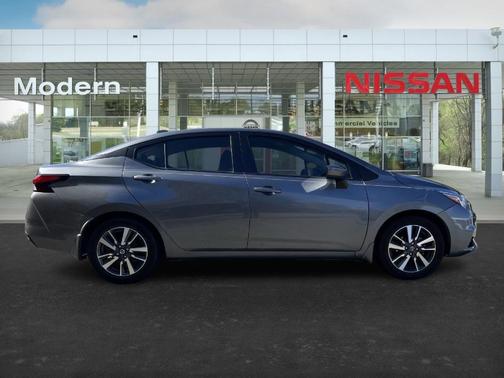 2021 Nissan Versa 1.6 SV