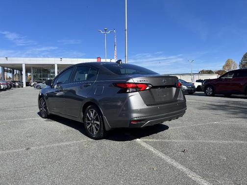 2021 Nissan Versa 1.6 SV