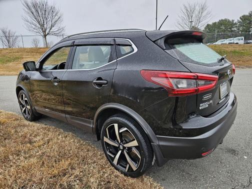 2021 Nissan Rogue Sport SL