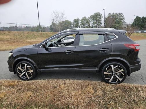 2021 Nissan Rogue Sport SL