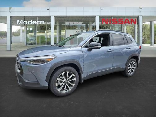 2025 Toyota Corolla Cross XLE