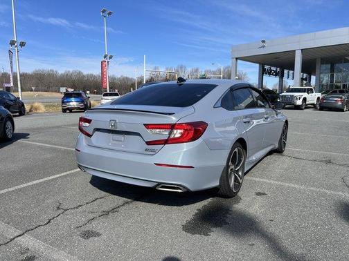 2022 Honda Accord Sport SE