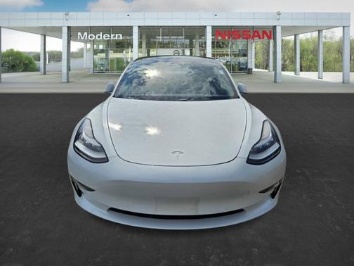 2019 Tesla Model 3 Mid Range