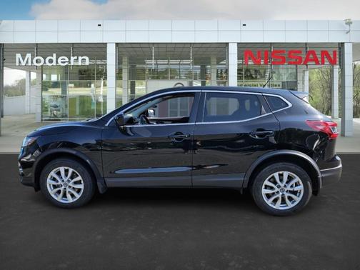 2022 Nissan Rogue Sport S