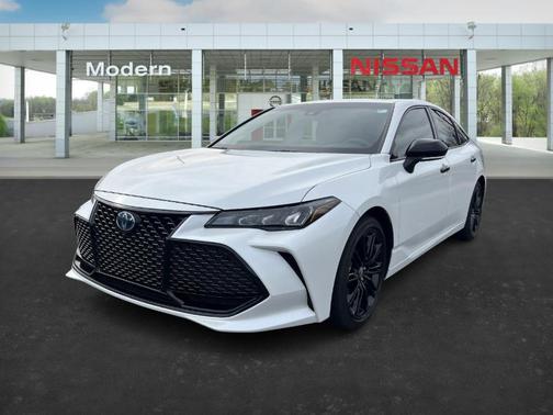 2022 Toyota Avalon Hybrid XSE Nightshade