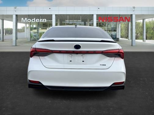 2022 Toyota Avalon Hybrid XSE Nightshade